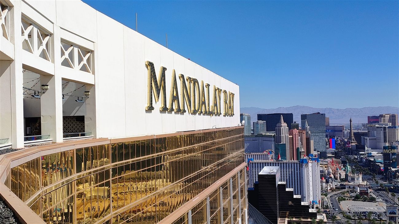 Mandalay Bay sign with the Las Vegas skyline